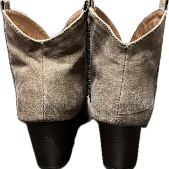 Cupid Women's Suede Ankle Boots - Taupe - 8.5 - Picture 4 of 8